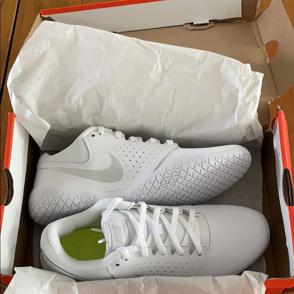 Brand New Nike Cheer shoes